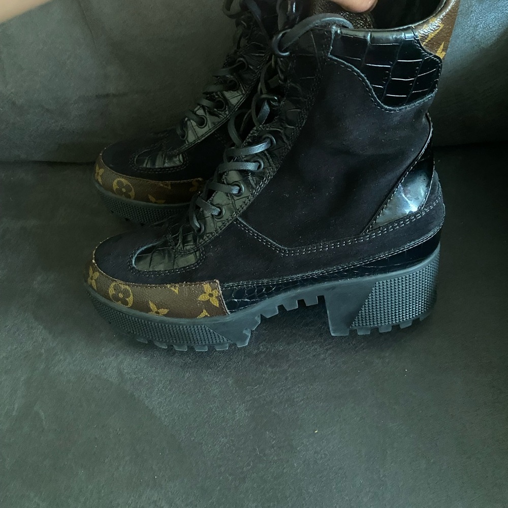 LV Laureate Platform Desert Boot